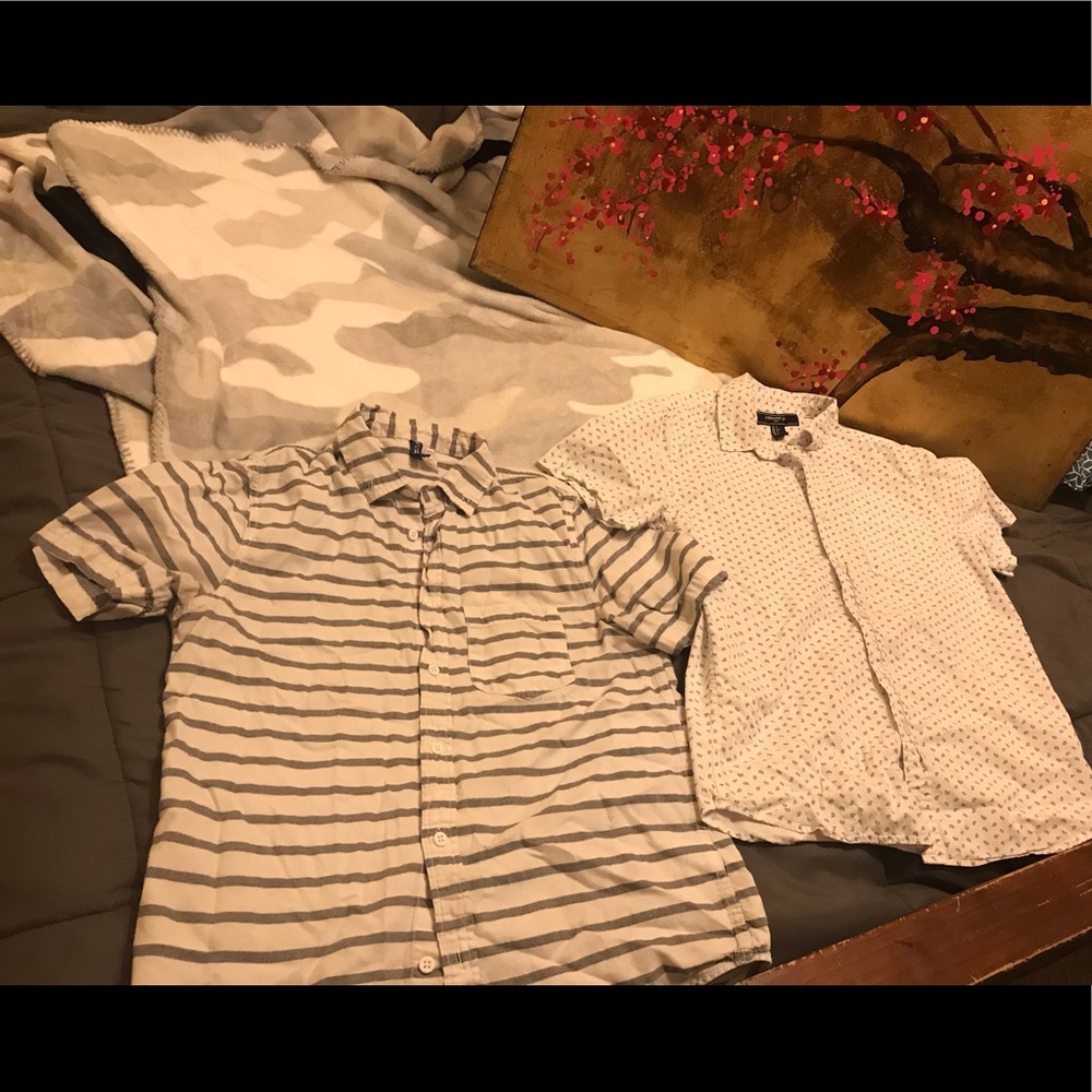 Bundle of short sleeve button ups Sz Sm🌟 H&M F21